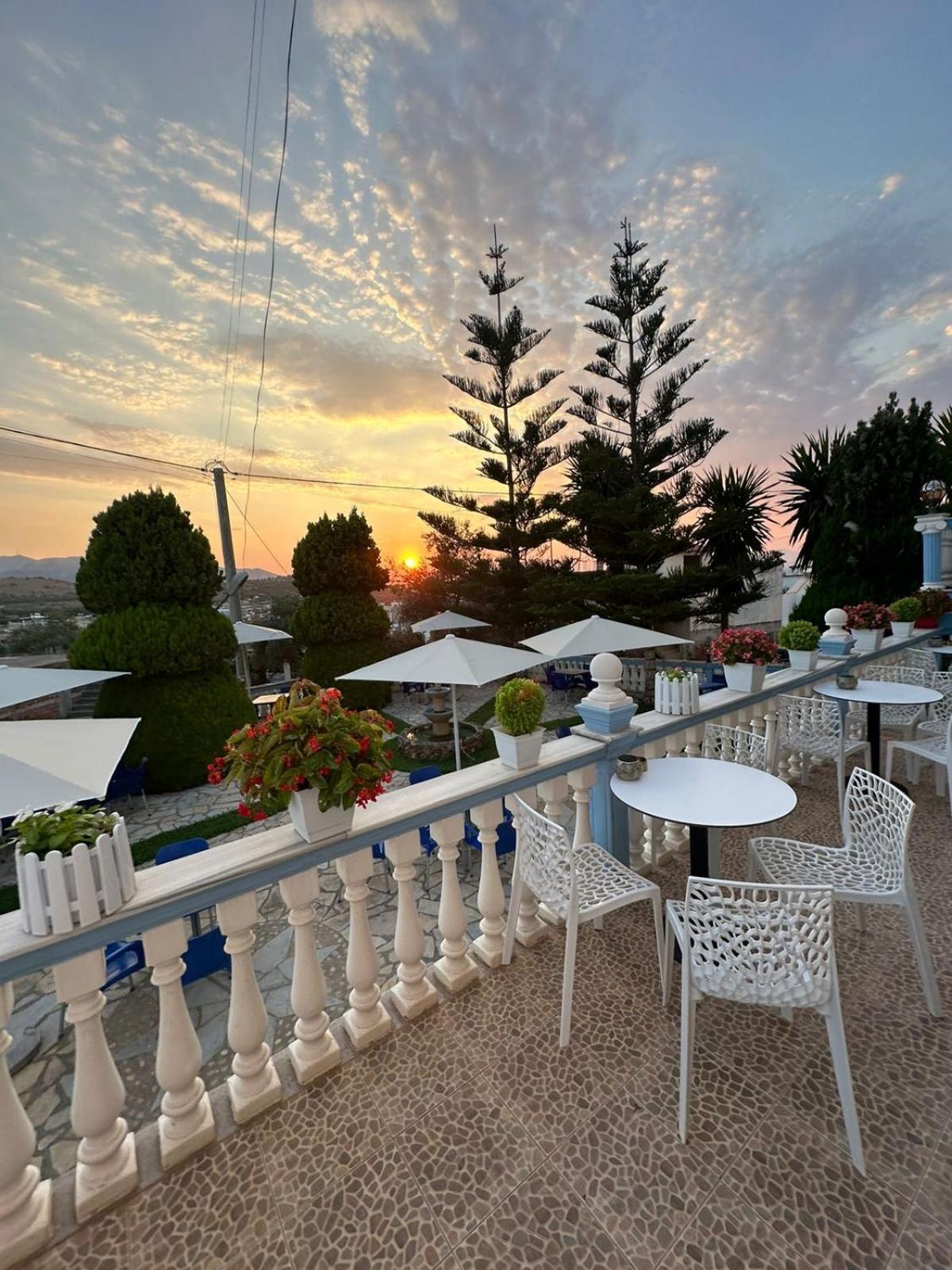 Esmeralda Hotel & Restaurant Ksamil Luaran gambar